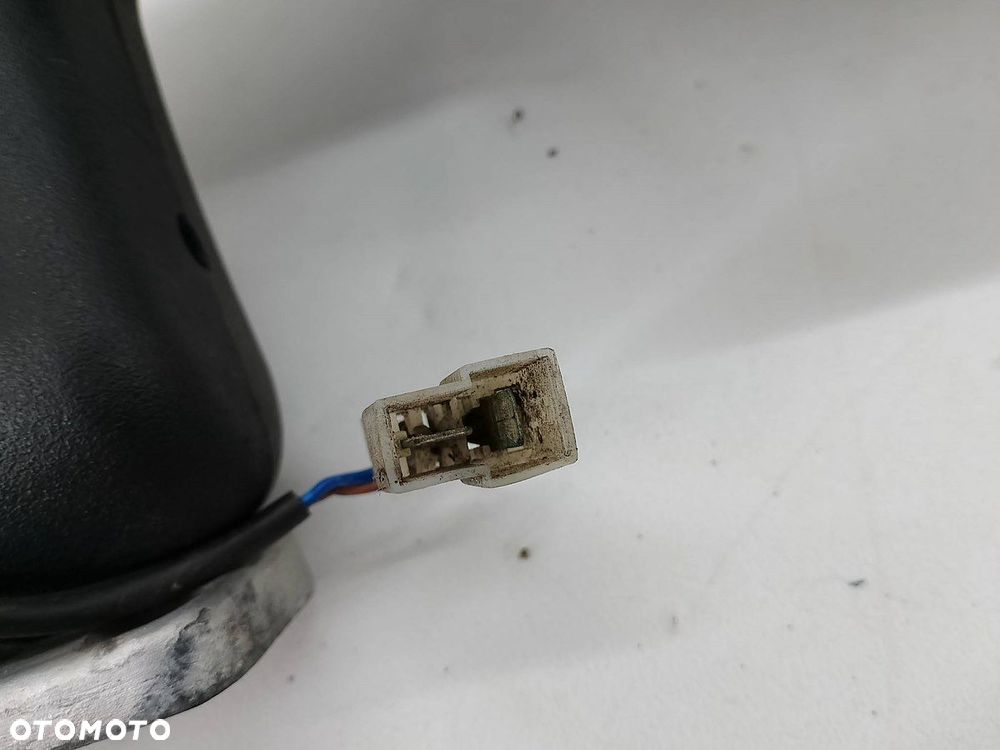 LUSTERKO PRAWE IVECO DAILY Tourus 24 - 6