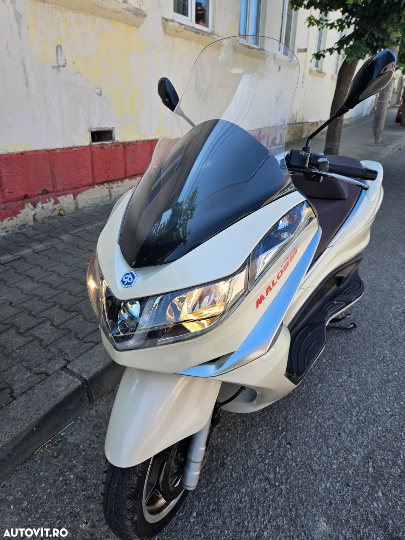 Piaggio X10 350 - 6
