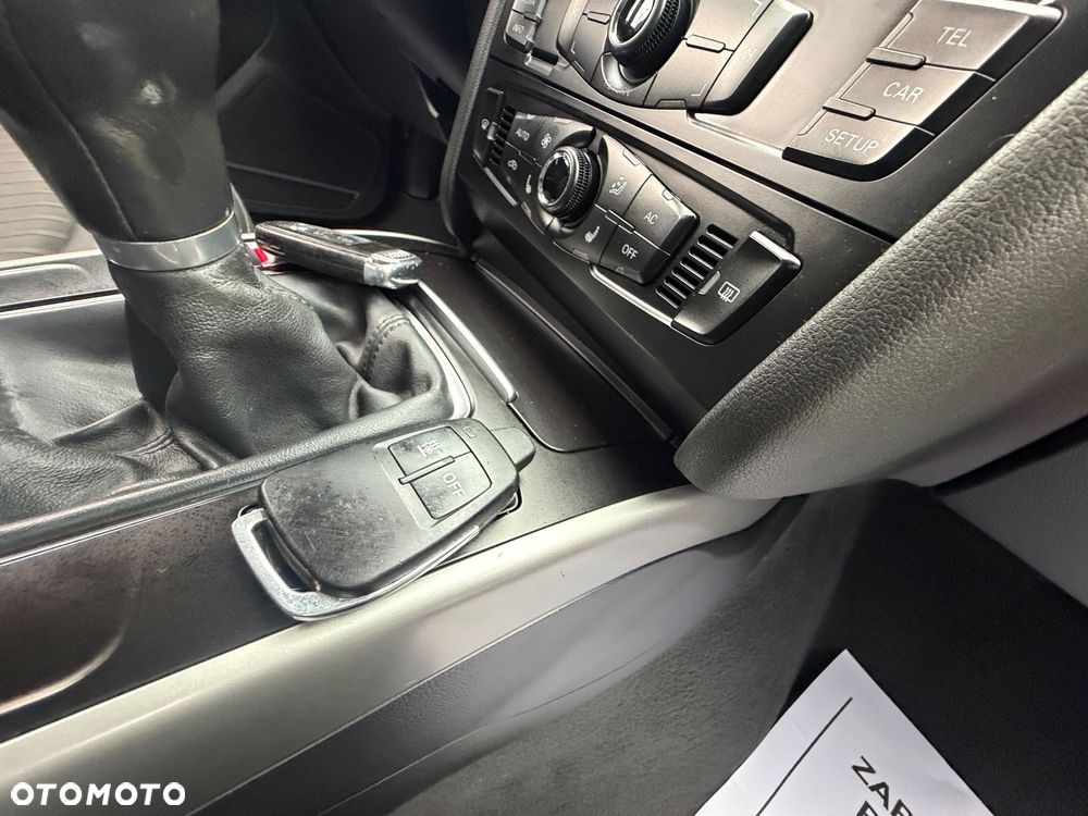 Audi A4 Avant 2.0 TDI - 10