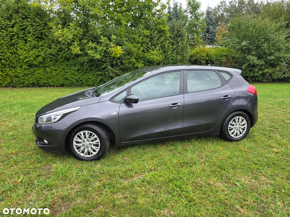 Kia Ceed 1.4 CVVT Attract - 11