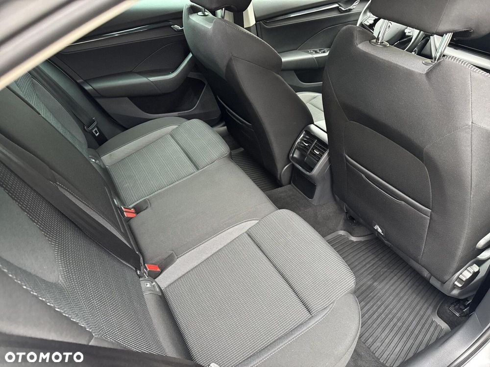 Skoda Octavia 1.5 TSI ACT Ambition - 37
