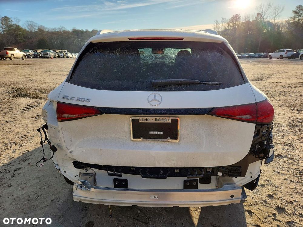 Mercedes-Benz GLC - 7