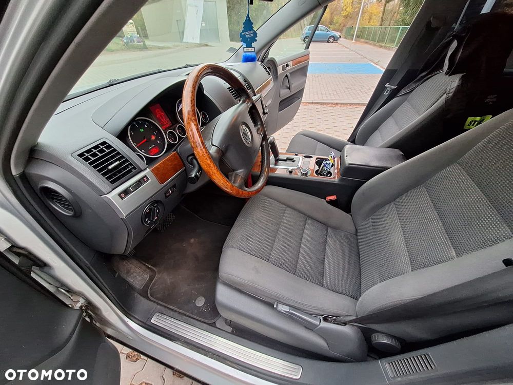 Volkswagen Touareg - 9