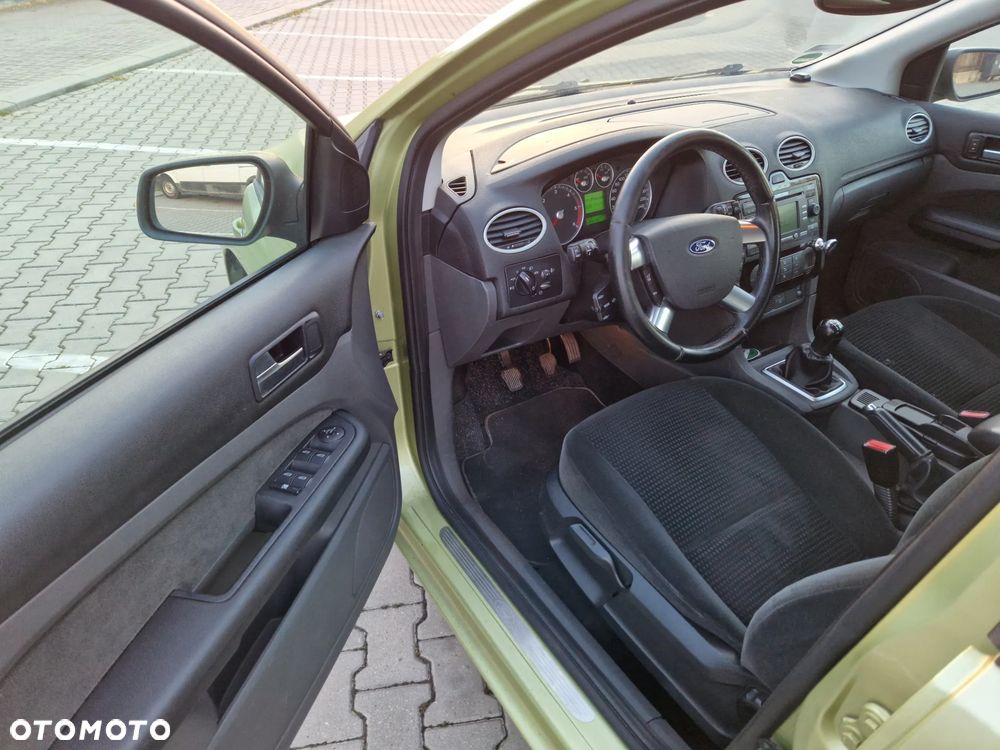 Ford Focus 1.6 TDCi DPF Ghia - 9