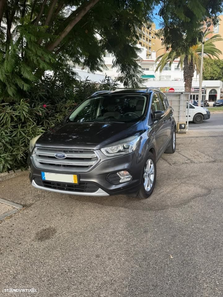 Ford Kuga 1.5 TDCi Titanium - 1
