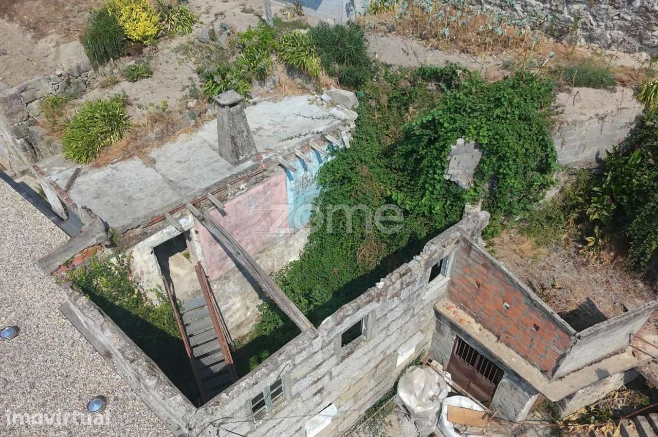 Ruína em São Cosme do Vale - Grande imagem: 5/17