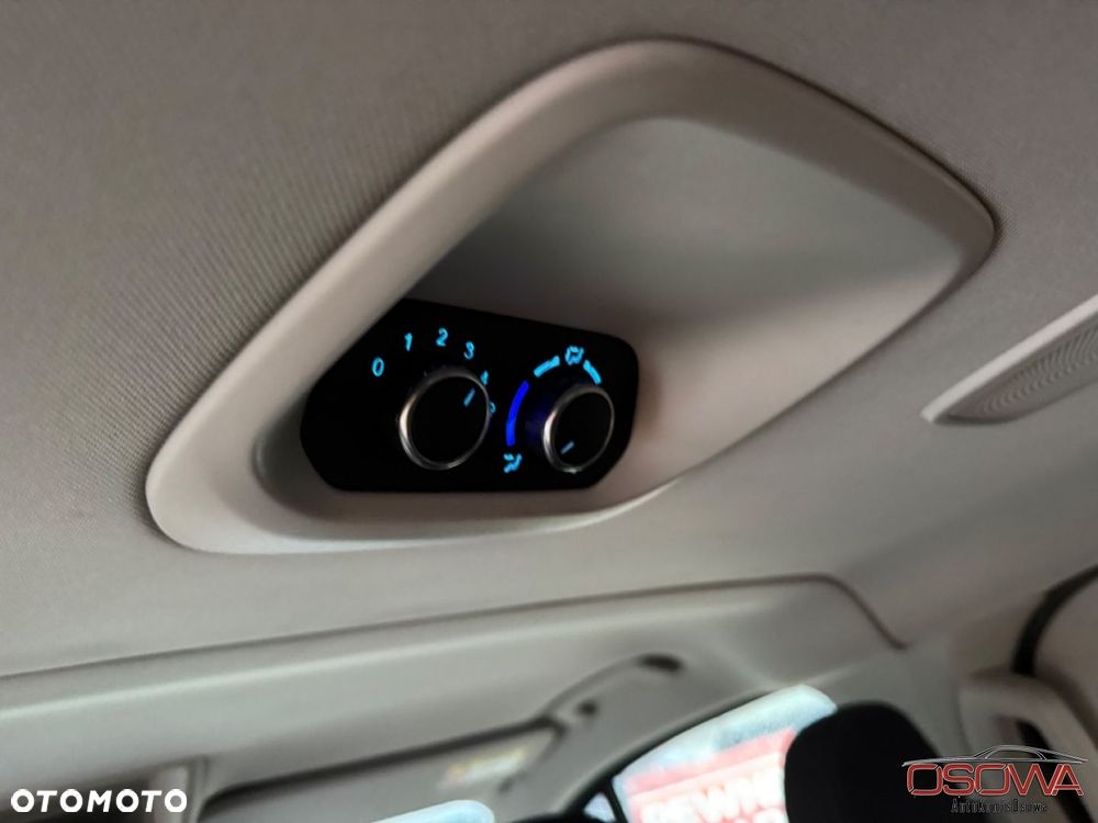 Ford Tourneo Custom - 29
