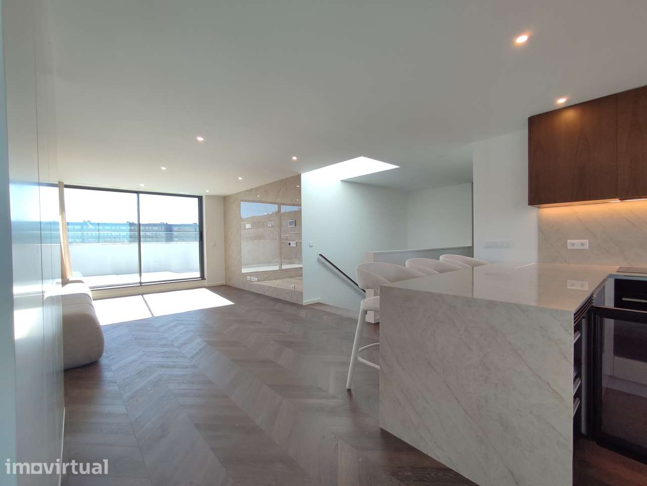 T4 Dúplex  com elevador privado, amplas vistas, jacuzzi no terraço - Grande imagem: 4/37