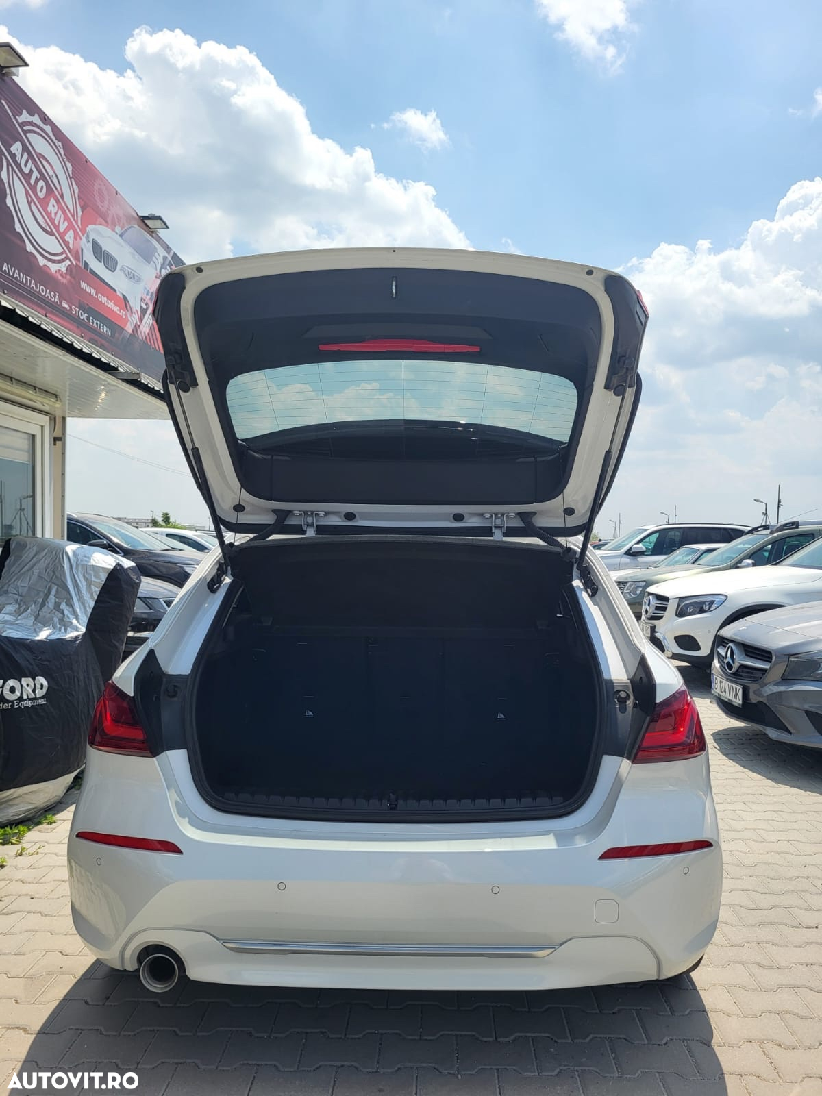 BMW Seria 1 118i Aut. Luxury Line - 23