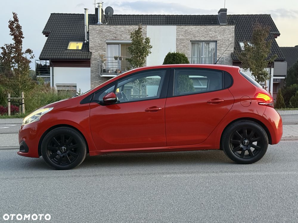 Peugeot 208 - 6