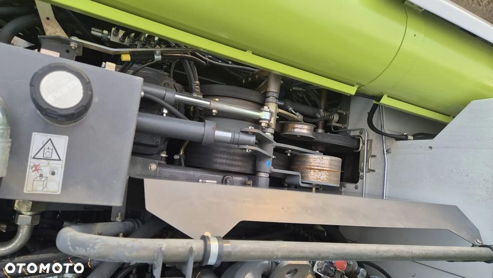 Claas Lexion 620 z hederem - 4