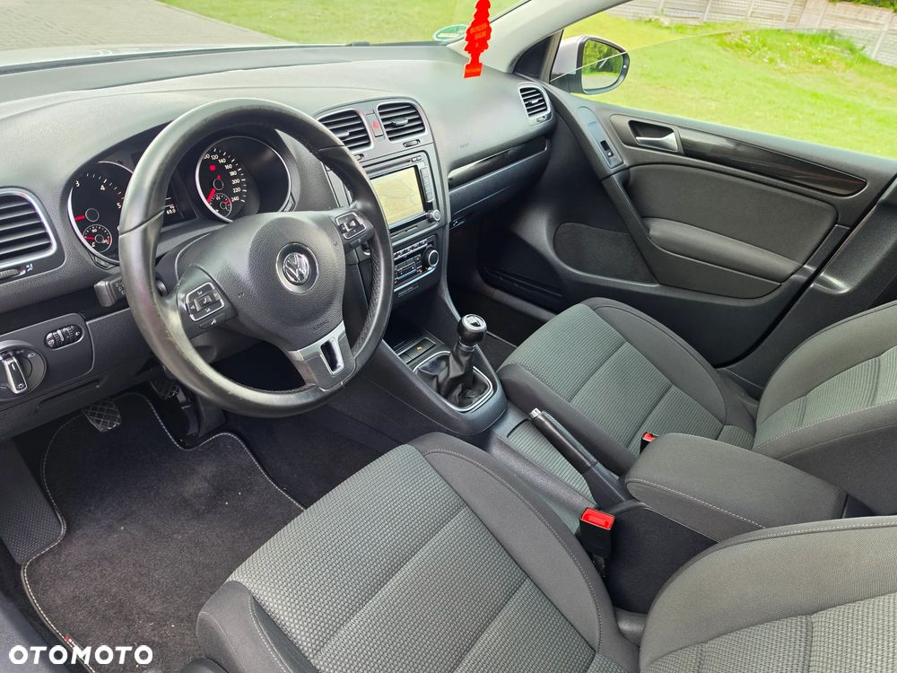 Volkswagen Golf - 10