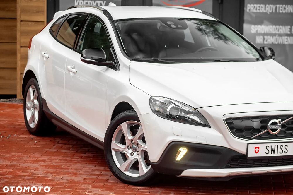 Volvo V40 Cross Country T5 AWD Geartronic Momentum - 2