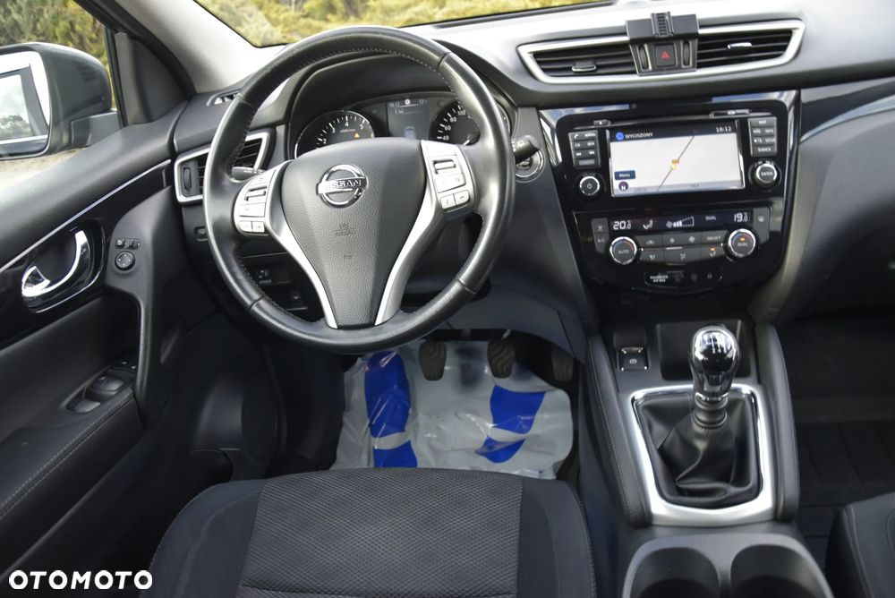 Nissan Qashqai 1.2 DIG-T Tekna EU6 - 16