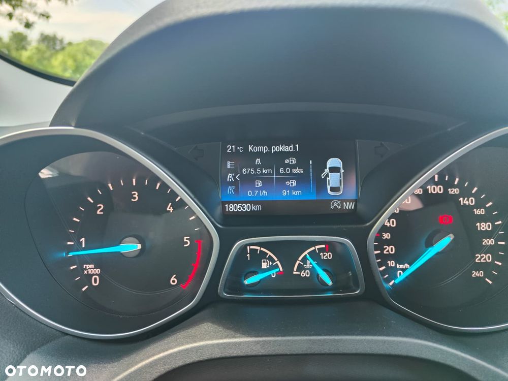 Ford Kuga - 16