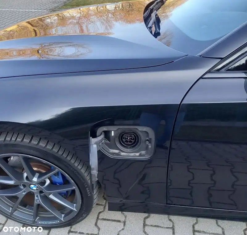 BMW Seria 3 330e xDrive M Sport sport - 11