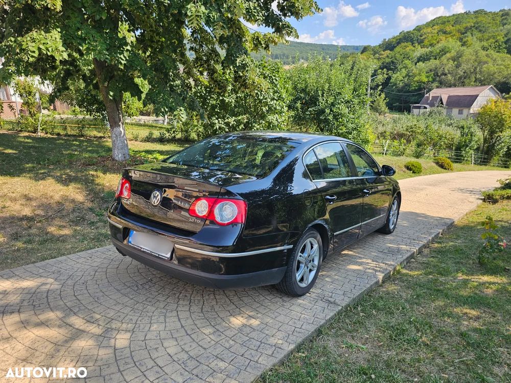 Volkswagen Passat 2.0 TDI Highline - 6