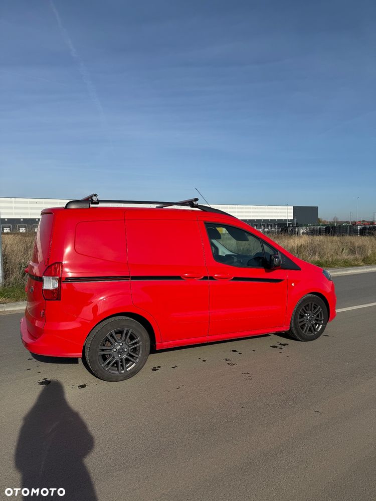 Ford Tranzit Courier - 8