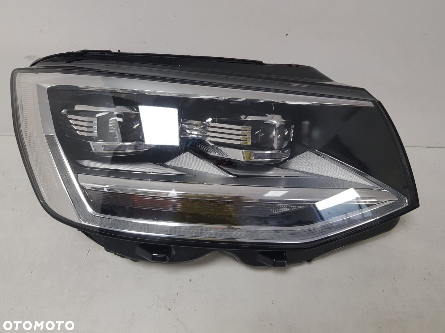 VW T6 MULTIVAN TRANSPORTER LAMPA PRAWA FULL LED REFLEKTOR 7E1941036A IDEALNY - 2
