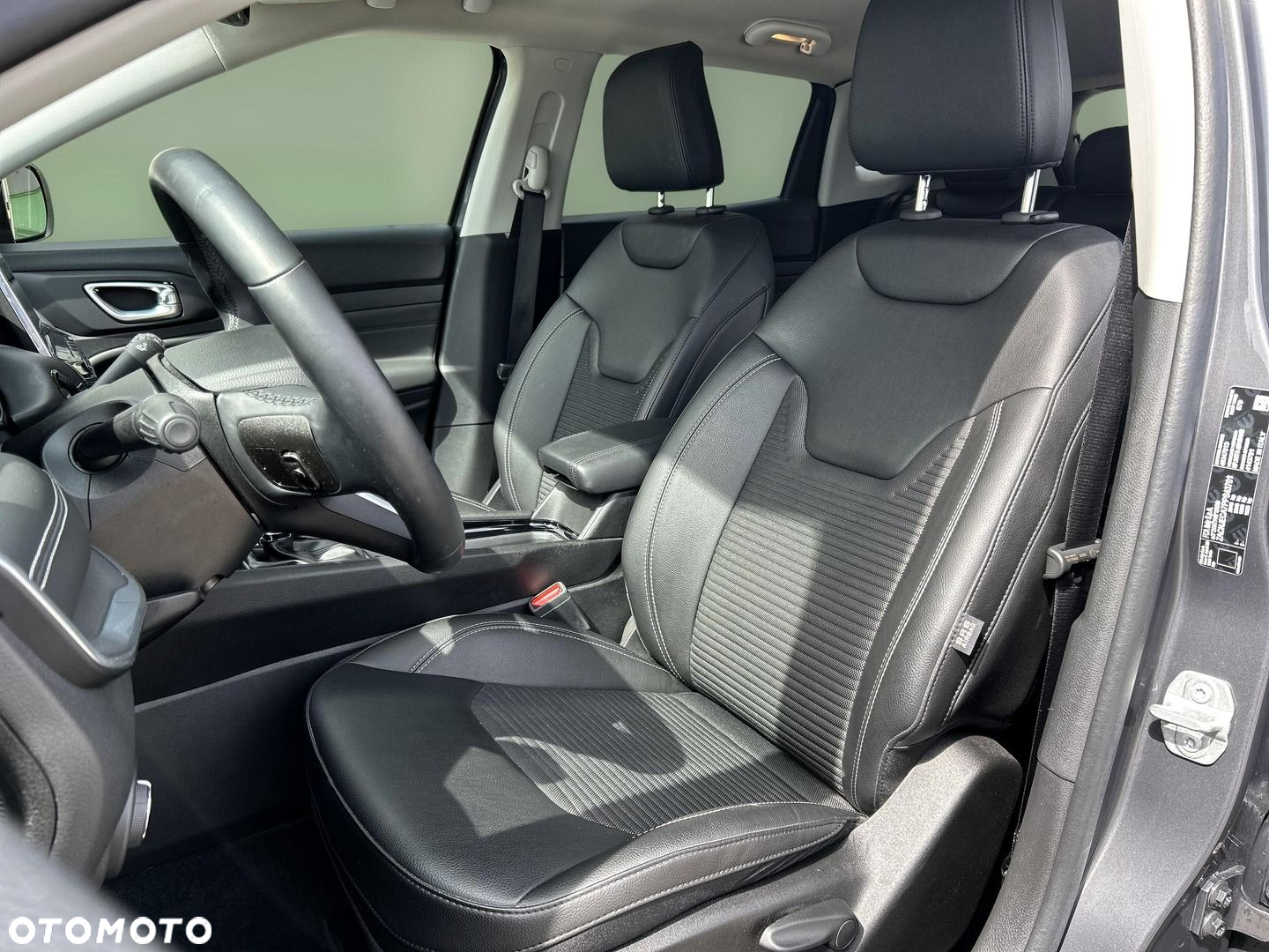Jeep Compass - 15