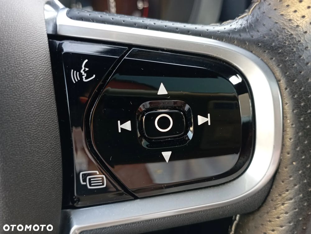 Volvo XC 60 D5 AWD R-Design - 15