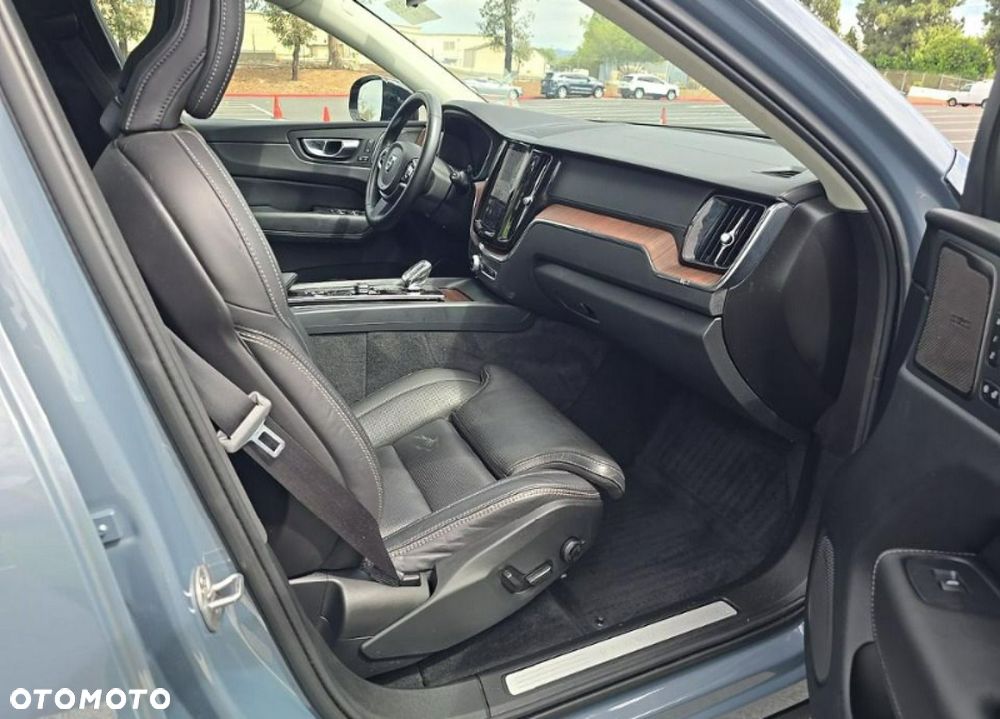 Volvo XC 60 B6 B AWD Ultimate Dark - 10