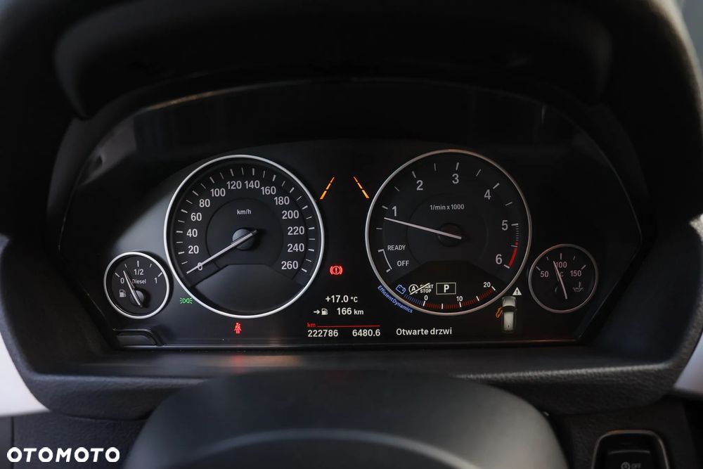 BMW Seria 3 320d xDrive Luxury Line sport - 30