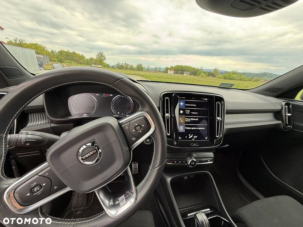 Volvo XC 40 T4 AWD R-Design - 3