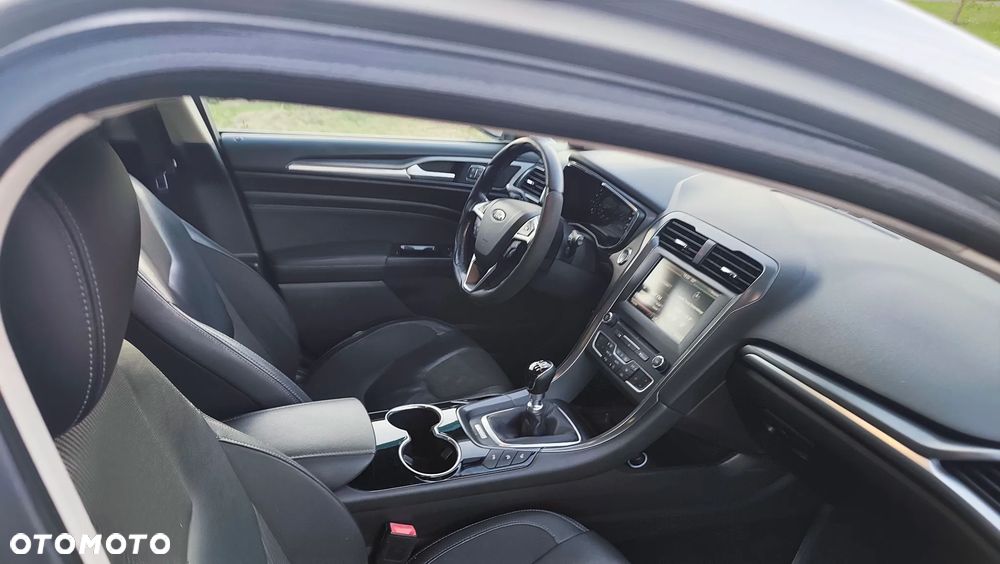 Ford Mondeo 2.0 TDCi Platinium X Plus (Titanium) - 37