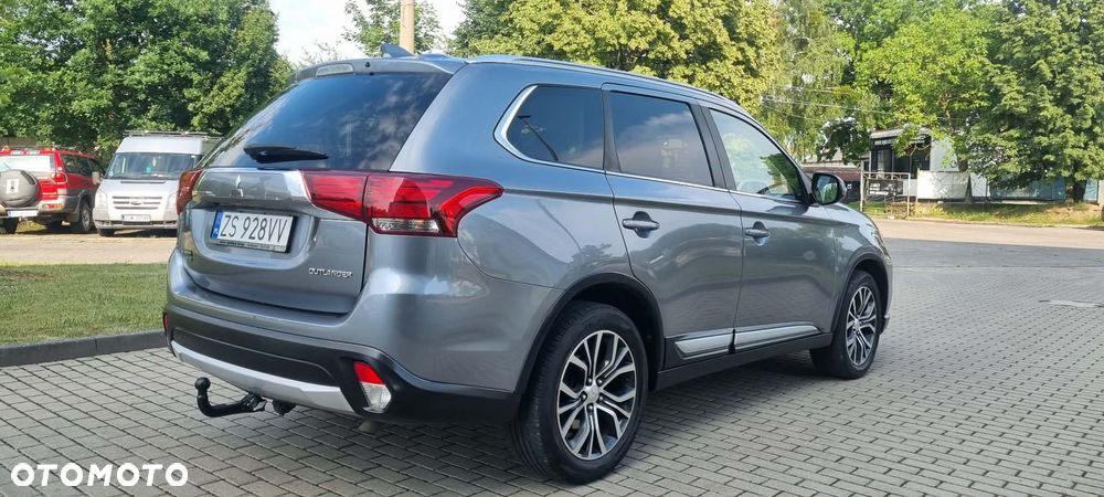 Mitsubishi Outlander - 4