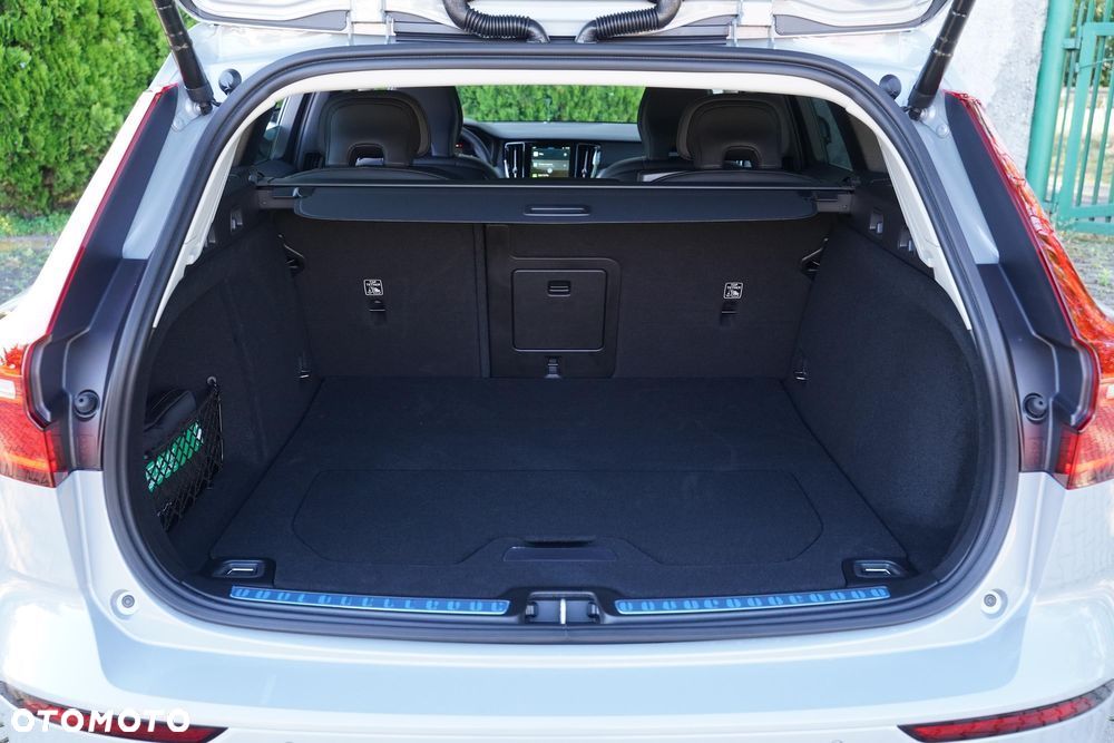 Volvo V60 B4 B Ultra Dark - 5