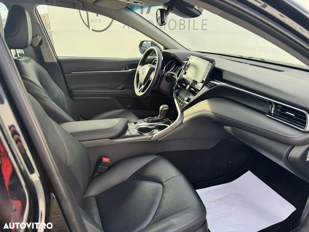 Toyota Camry 2.5 Dynamic - 9