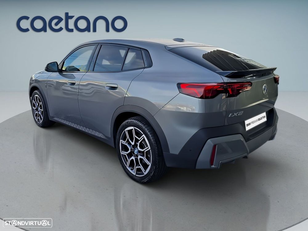 BMW iX2 eDrive20 - 6