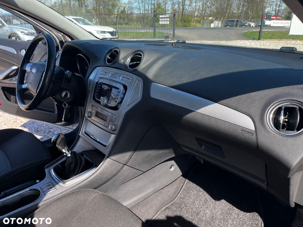 Ford Mondeo 2.0 TDCi Ambiente - 28