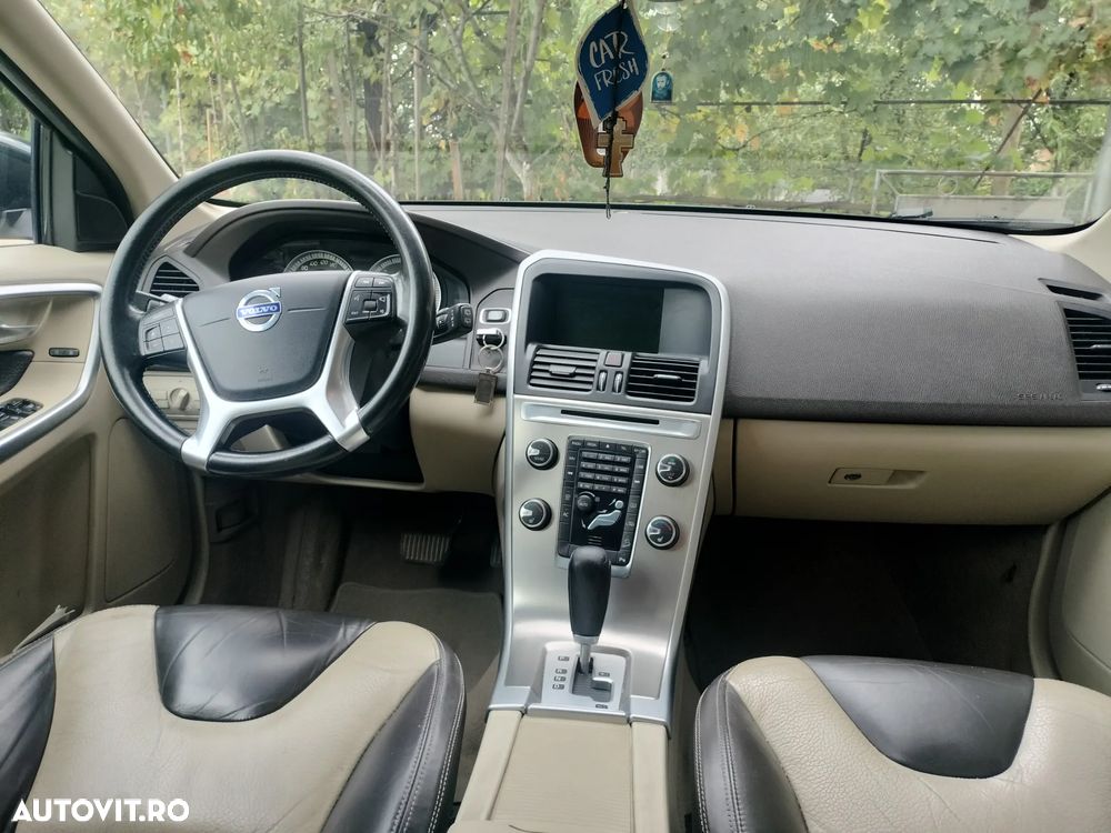 Volvo XC 60 D5 AWD A6 Basic - 13