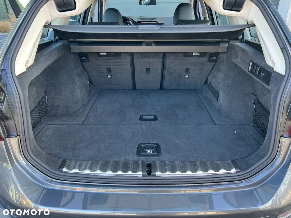 BMW Seria 3 320d Sport Line Shadow - 23