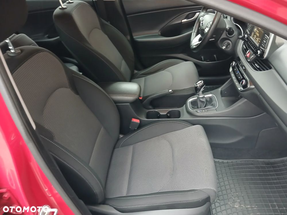 Hyundai i30 1.4 Select - 26