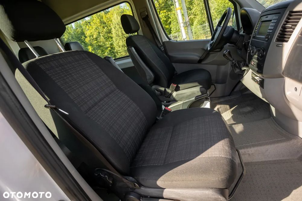 Mercedes-Benz Sprinter - 16