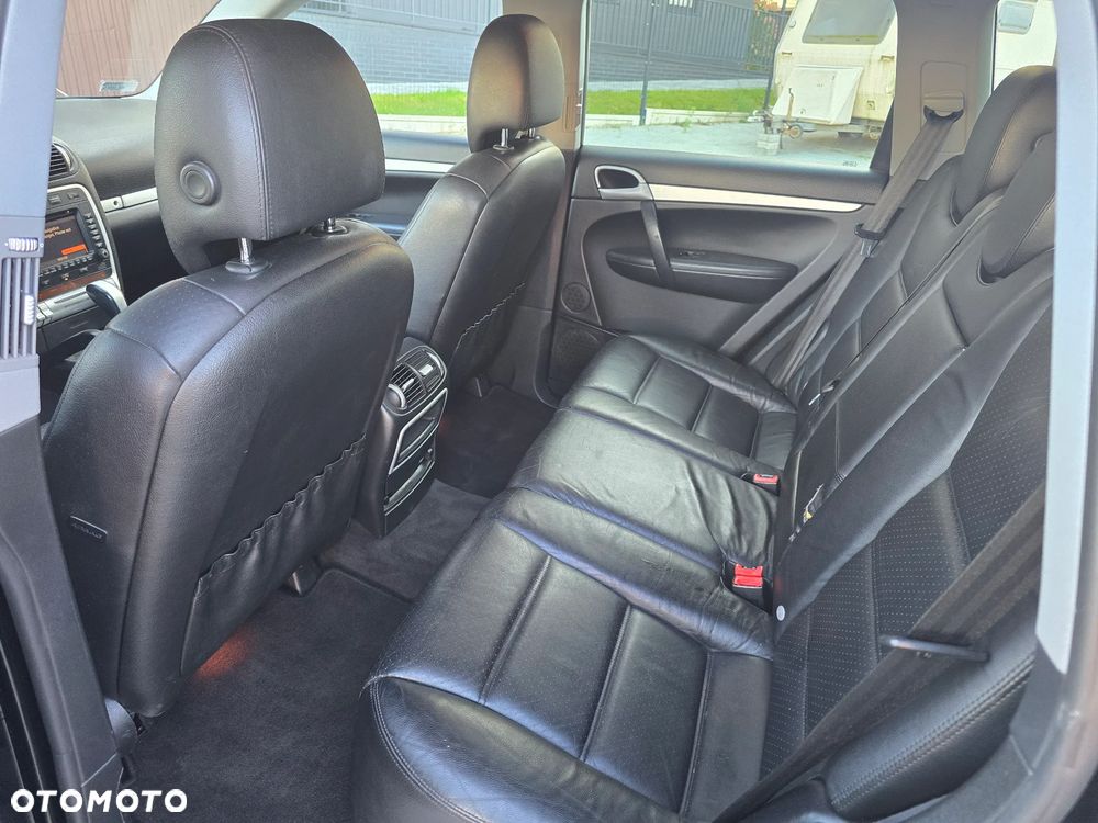Porsche Cayenne Tiptronic S - 12
