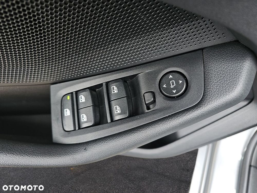 BMW Seria 1 118i - 18