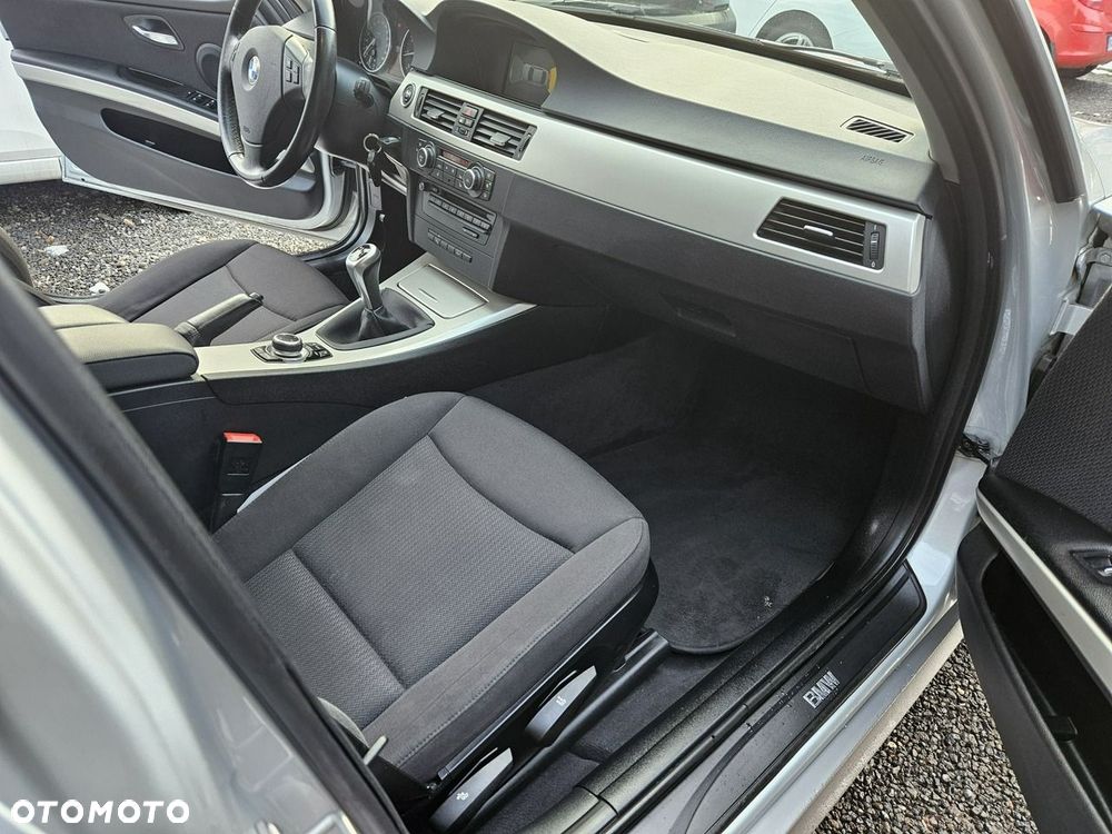 BMW Seria 3 - 18
