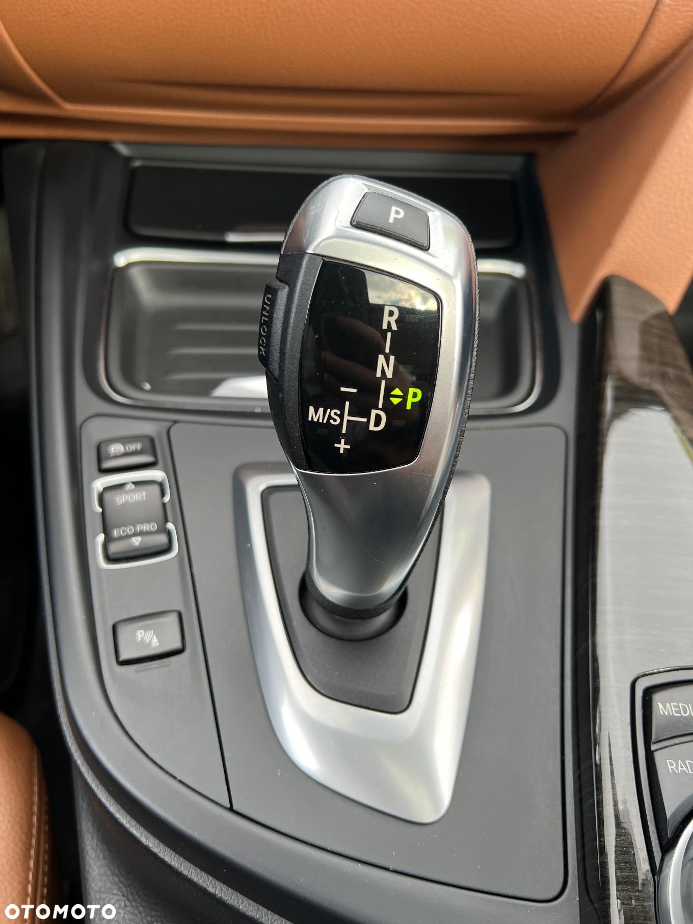 BMW Seria 3 318d Touring Luxury Line - 29