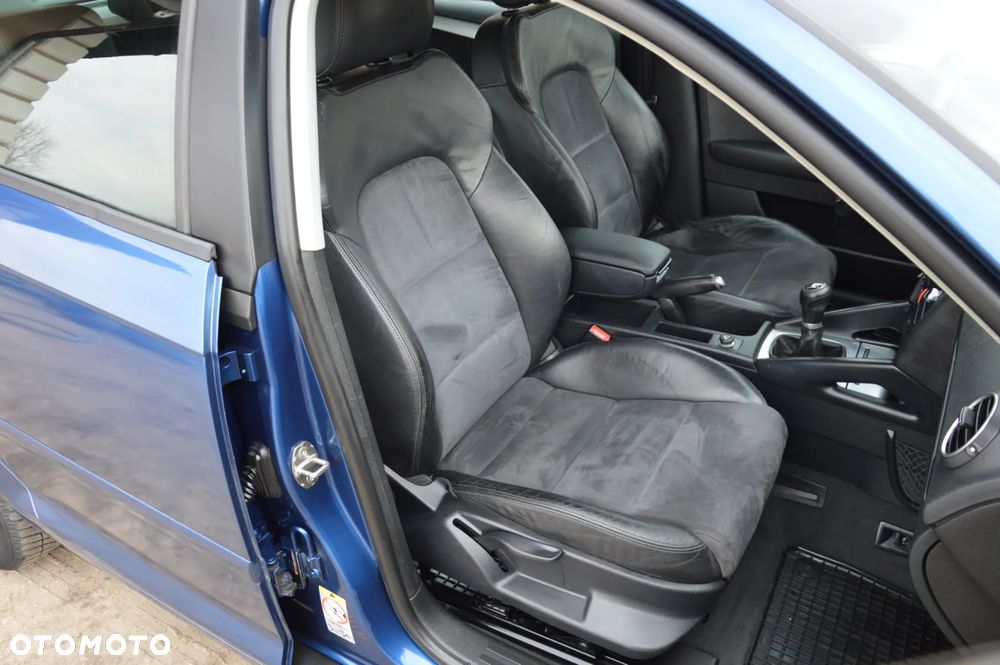Audi A3 Sportback 2.0 TDI DPF quattro S line Sportpaket - 14