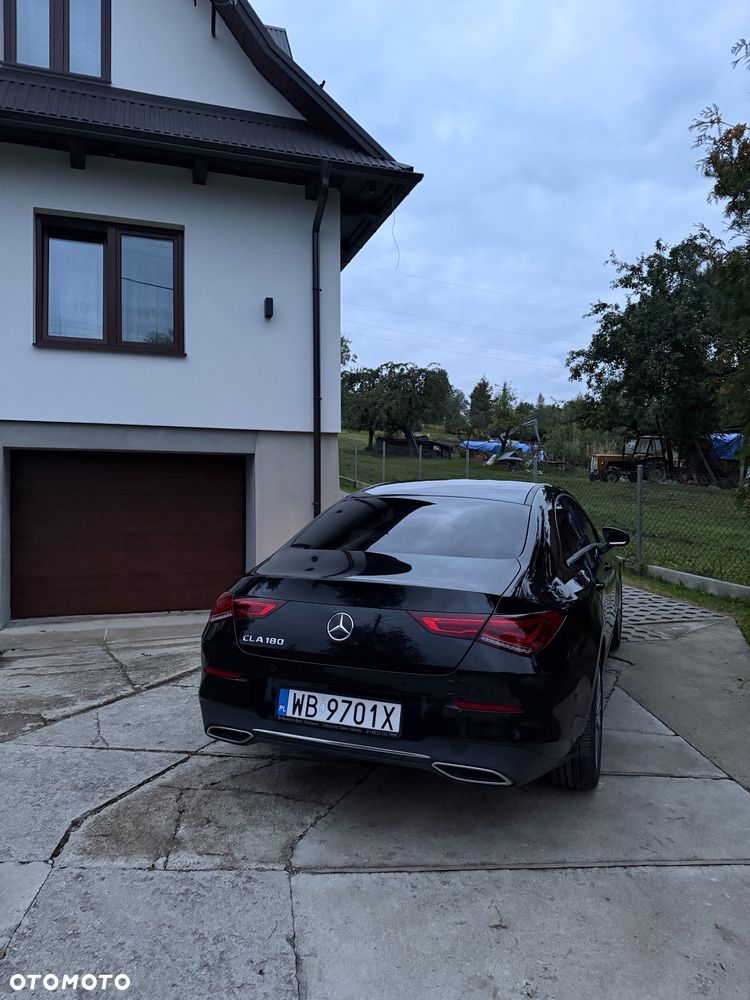 Mercedes-Benz CLA 180 7G-DCT - 10
