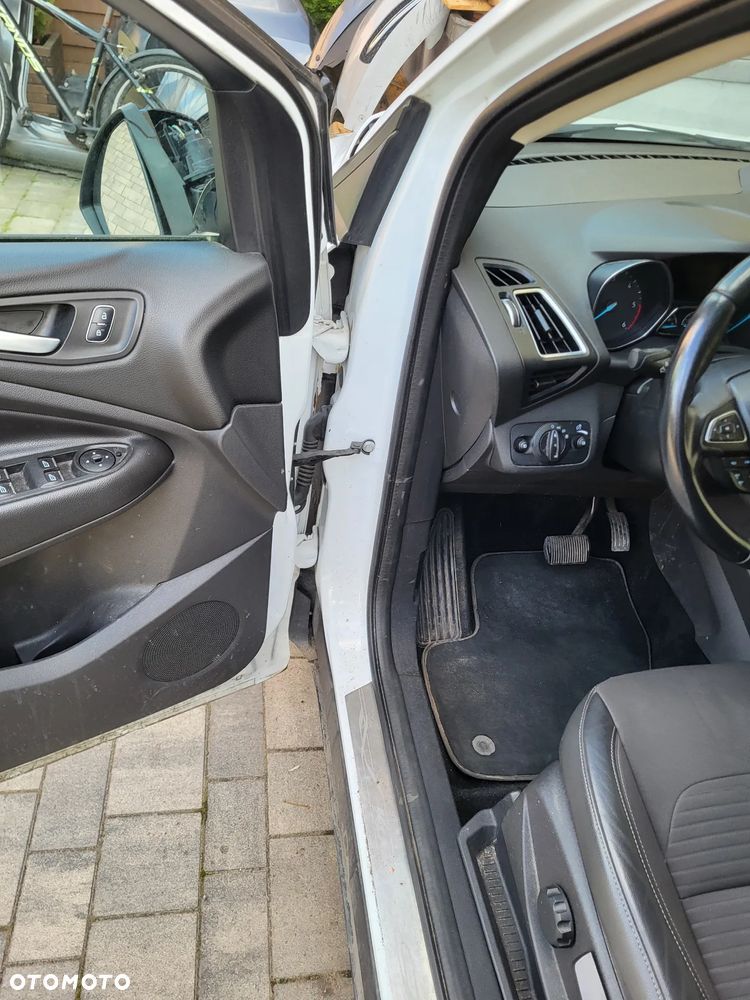 Ford Kuga 1.5 TDCi FWD Titanium - 34