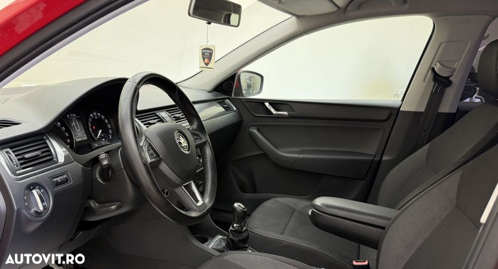 Skoda RAPID - 12