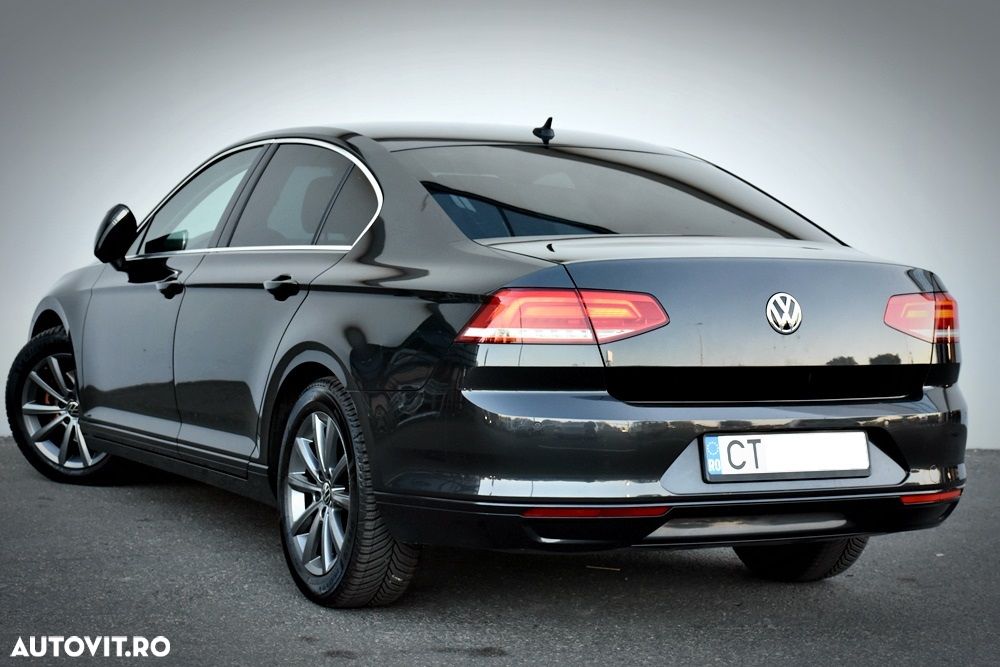 Volkswagen Passat 2.0 TDI SCR DSG Comfortline - 11