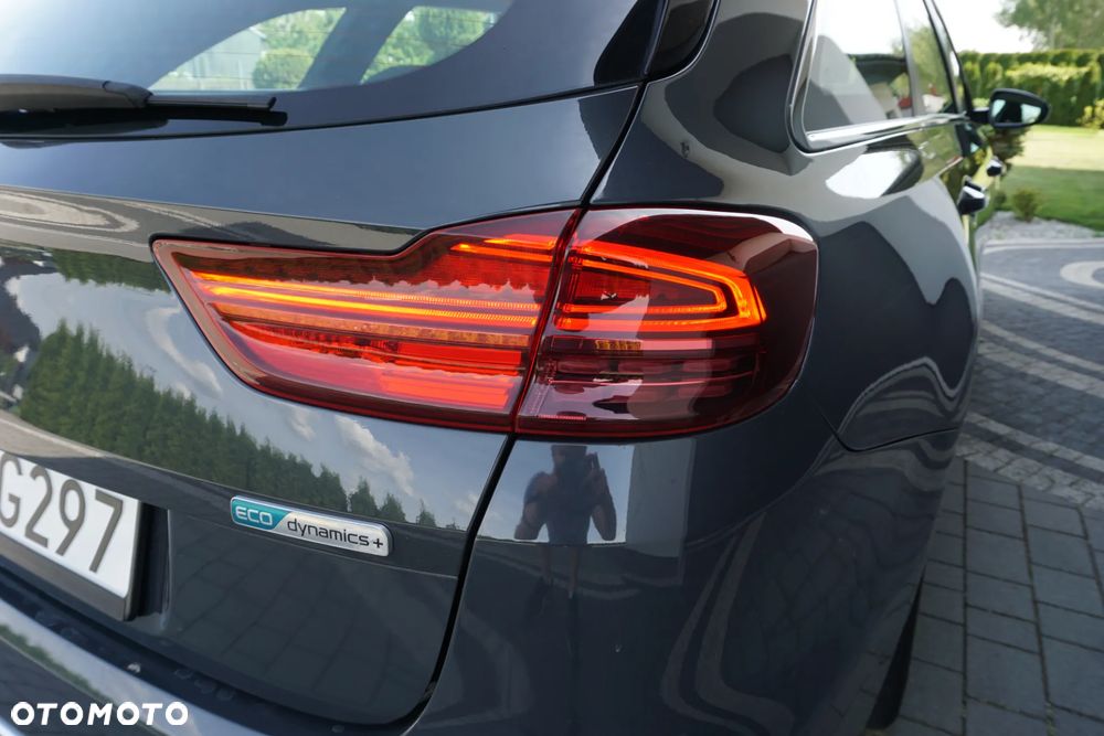 Kia Ceed 1.6 CRDi mHEV L Business Line DCT - 10