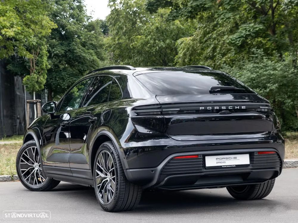Porsche Macan Electric - 8