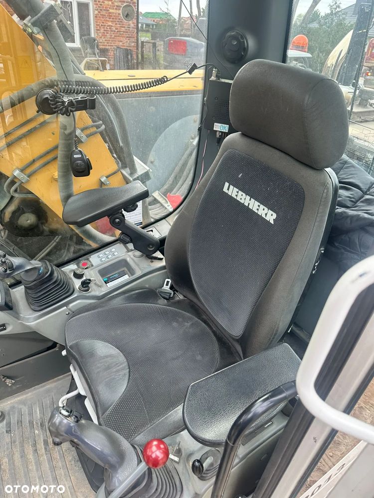 Liebherr A914 compact - 5